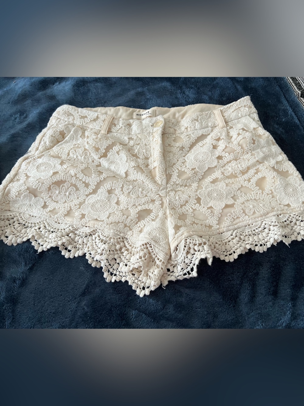 Monteau Cream Crochet Lace Scallop Hem Shorts